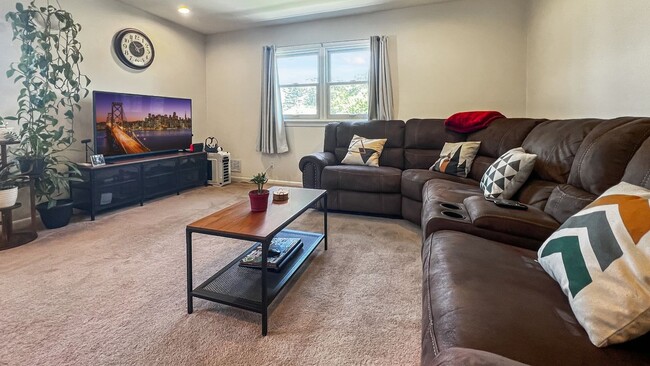 Photo - 106 6th Ave Apartment