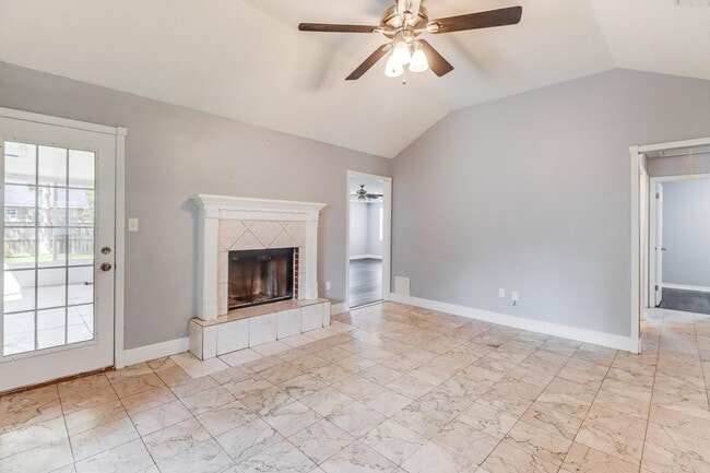 Photo - 14160 Maple Ct House