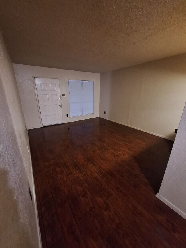 Foto del edificio - 1 bedroom, 1 bath