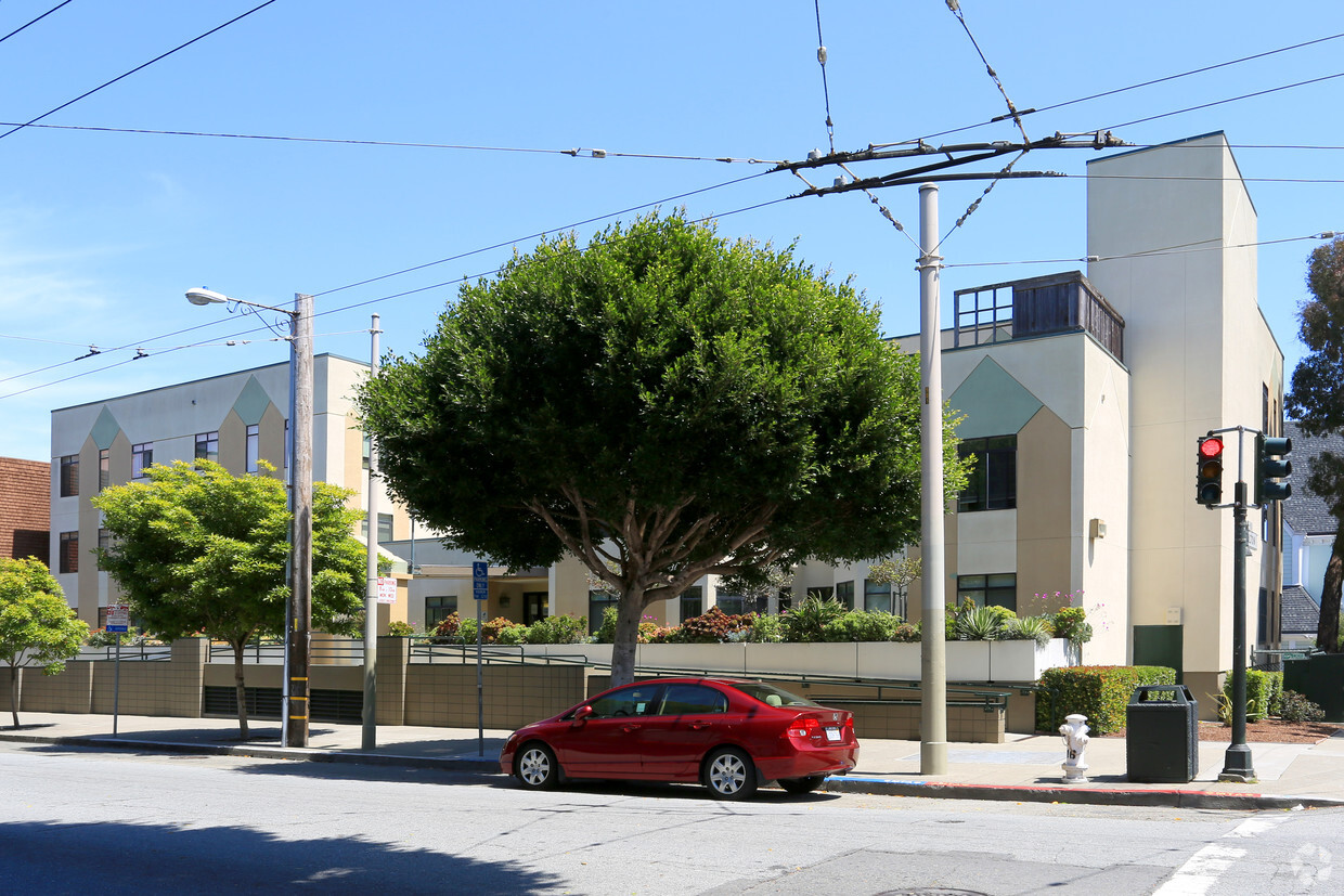 Building Photo - Junipero Serra House