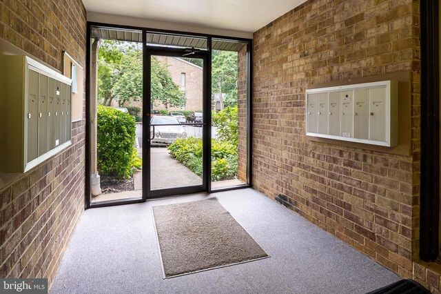 Foto del edificio - 10564 Twin Rivers Rd