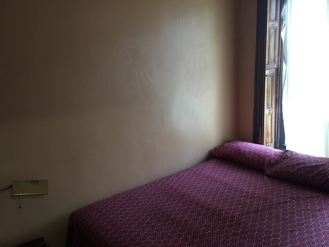 2nd bedroom - 657 Jefferson Ave
