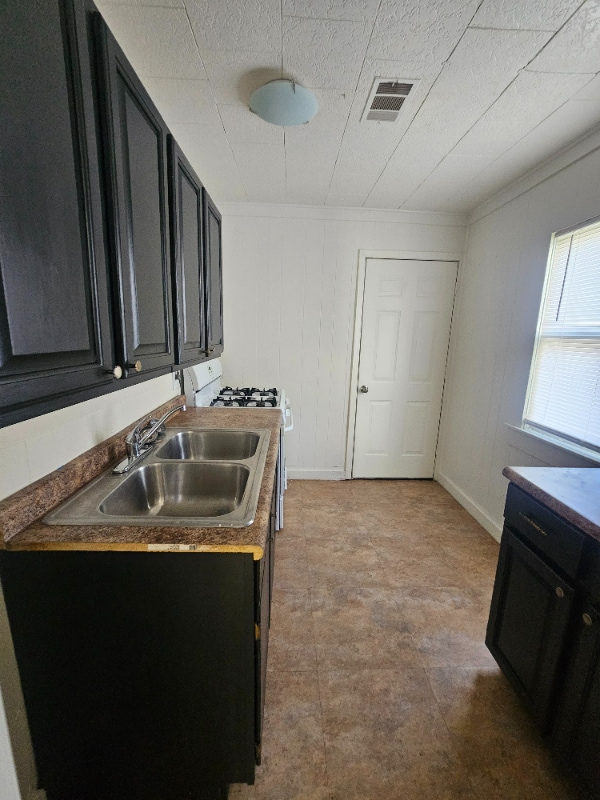 Foto del edificio - 321 W Elm St