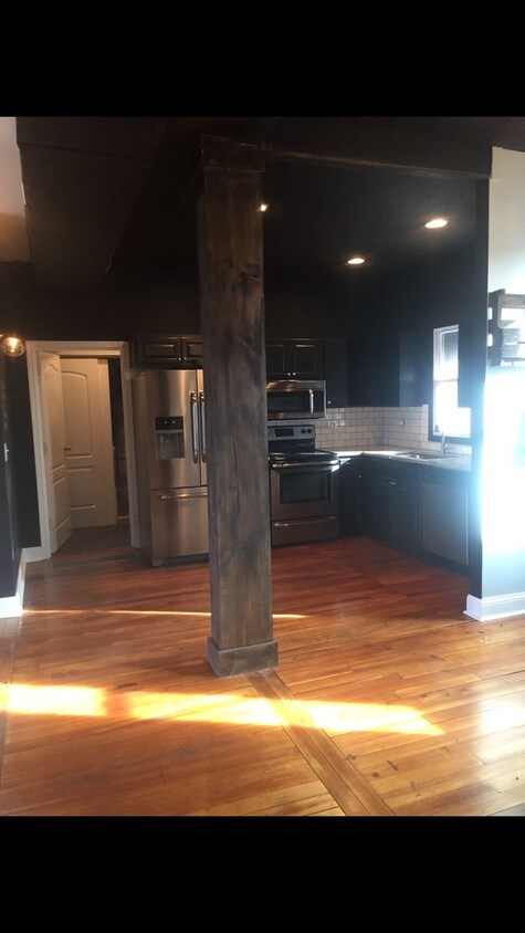 Foto principal - 1209 Southwest Blvd