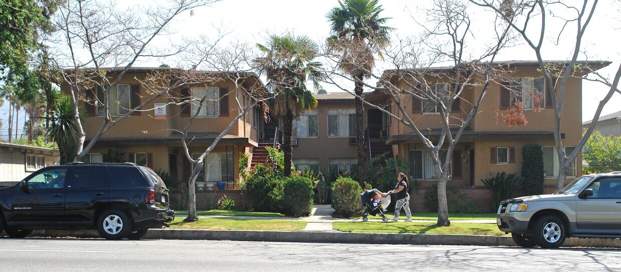 Primary Photo - 1290 N Altadena Dr