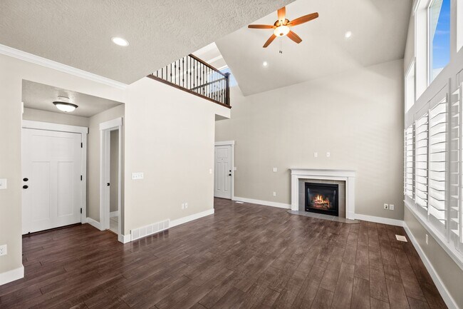 Foto del edificio - 771 Newfield Dr