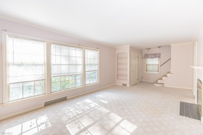 Building Photo - 4045 Silsby Rd
