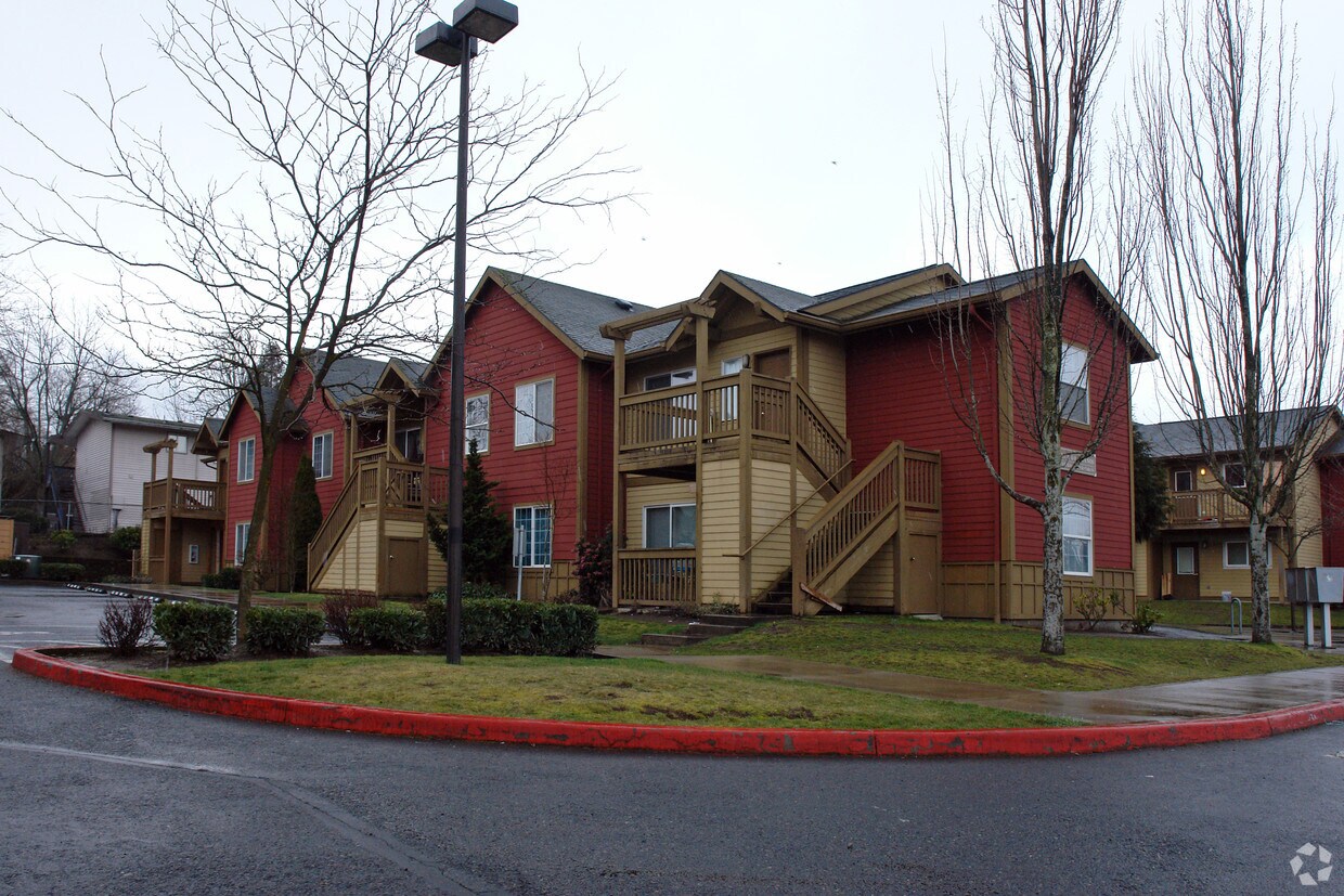 Foto principal - 6730-6808 NE Killingsworth St