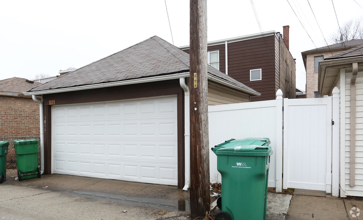 Building Photo - 1811 Kenilworth Ave