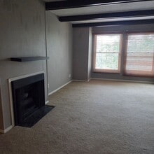 Building Photo - 4000 S 56th St
