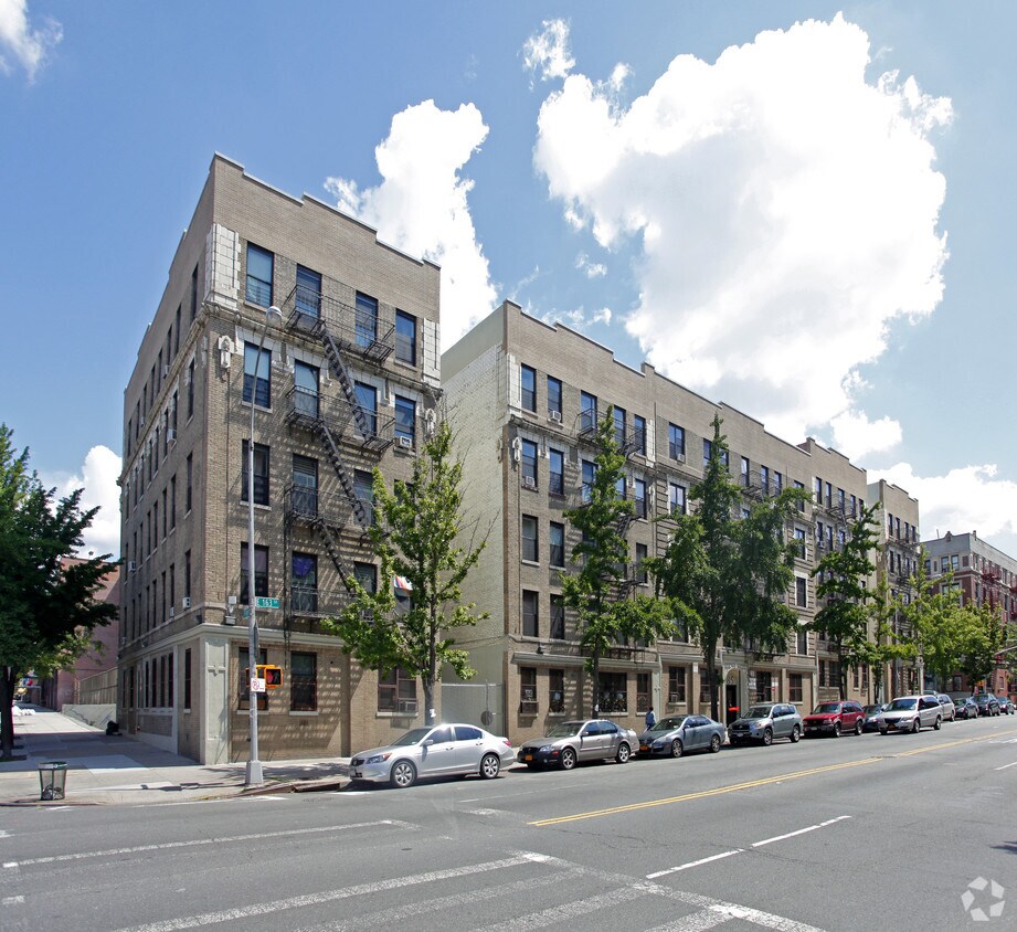 Primary Photo - 979 E 163rd St