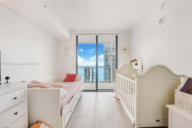 Building Photo - 2 br, 3 bath Condo - 1010 Brickell Ave