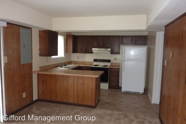 Building Photo - 3 br, 1.5 bath House - 1040 Blue Spring Court