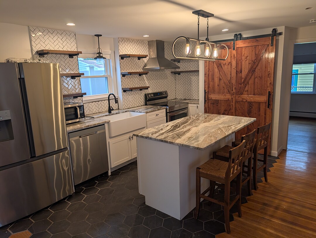 Photo - 54R Nahant St (Lynn, MA)