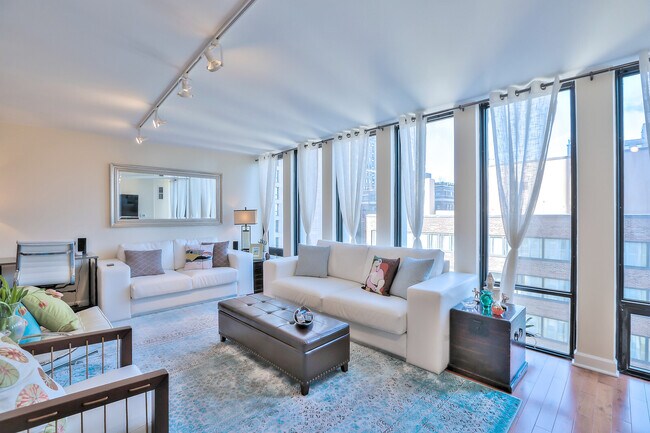 Foto del edificio - 200 E Delaware Pl