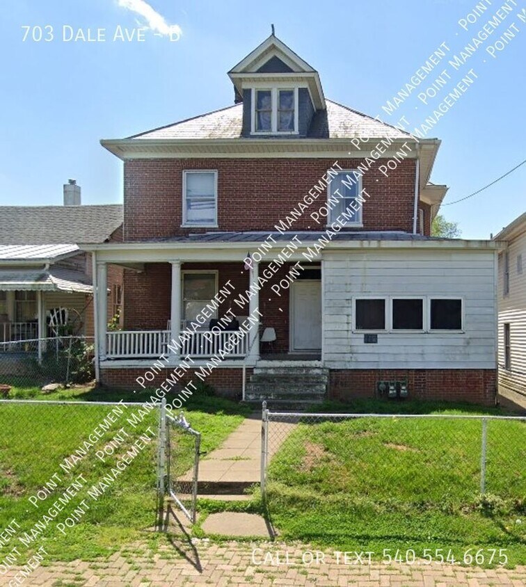 703 Dale Ave Unit B, Roanoke, VA 24013 Room for Rent in Roanoke, VA