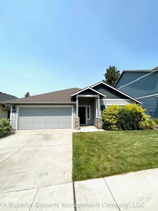 3 br, 2 bath House 63355 Lamoine Ln House Rental in Bend, OR