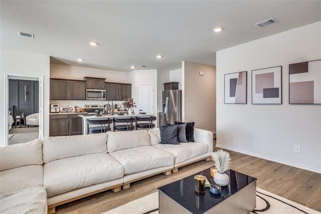 Building Photo - 803 Sunlight Lp