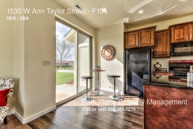 Building Photo - 1530 W Ann Taylor St
