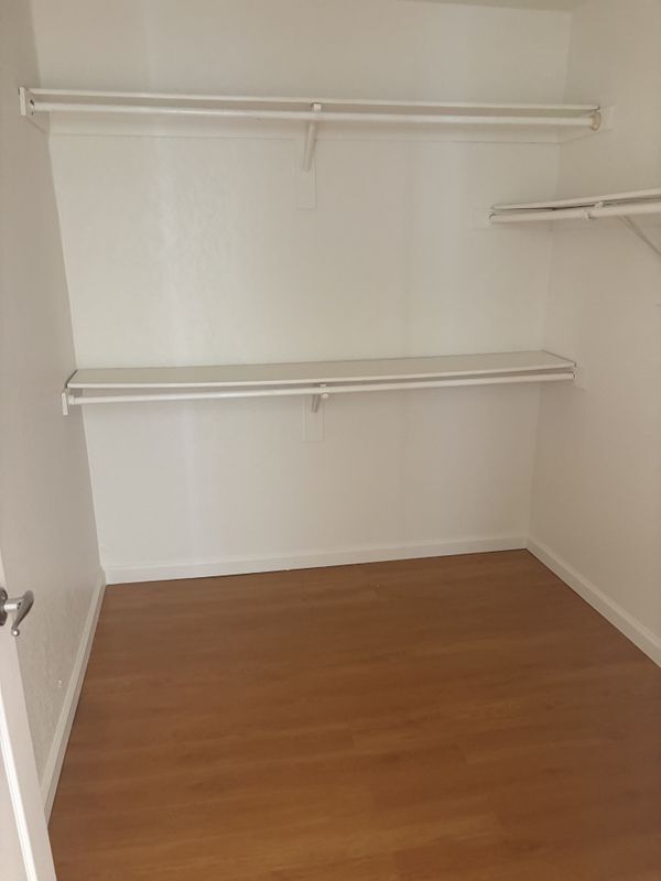 Foto del edificio - 10920 Moorpark St
