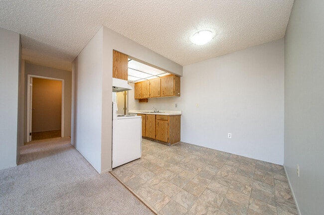 Building Photo - Ivory Arms