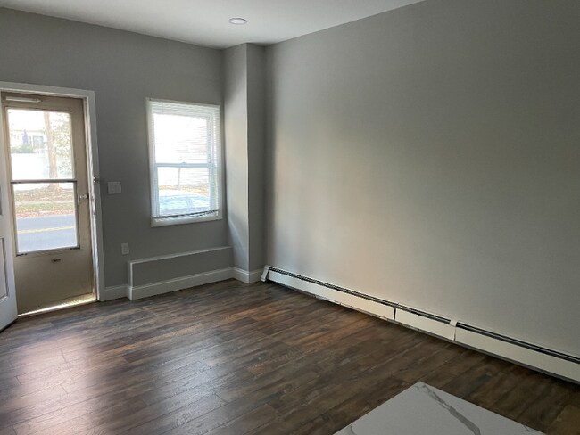 Foto del edificio - 554 W Broad St
