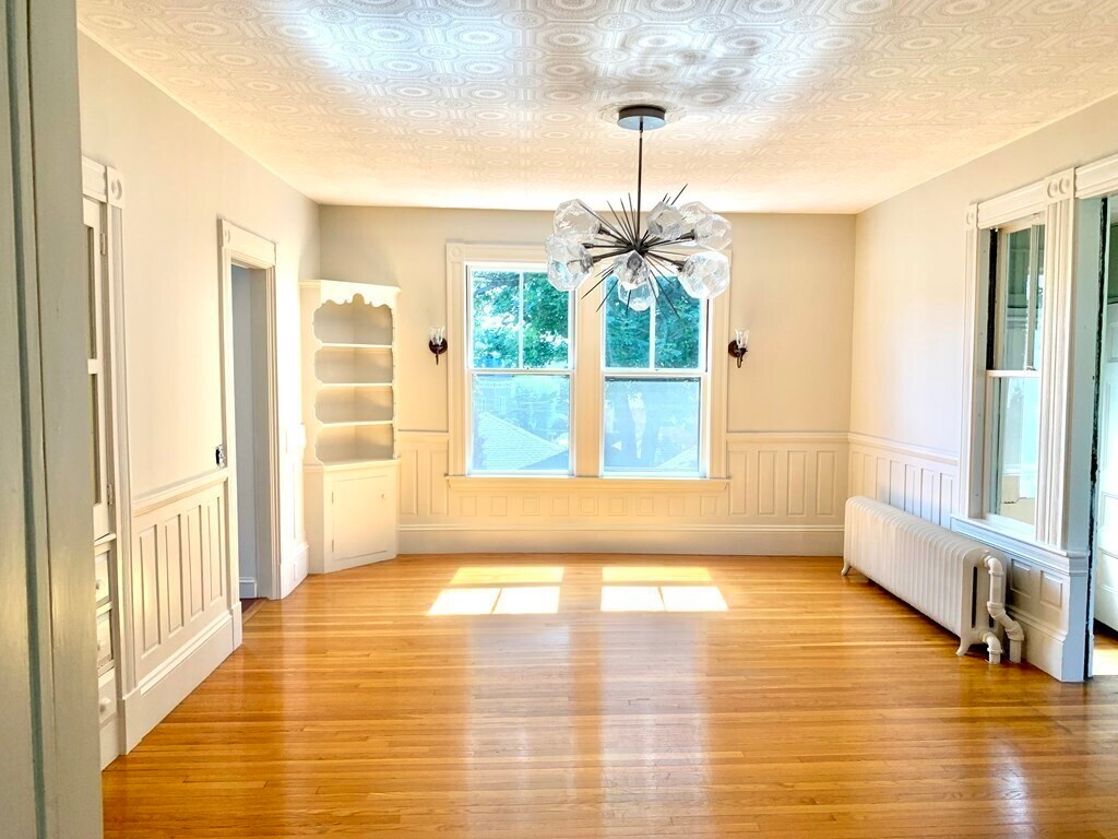 20 Farwell Ave Unit 1, Melrose, MA 02176 Room for Rent in Melrose, MA