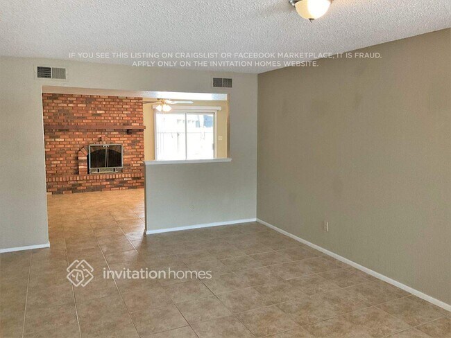 Building Photo - 1515 W Yukon Dr