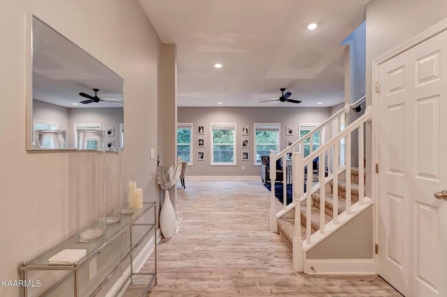 Building Photo - Maryville 37801 - Four year old, 3 bedroom...