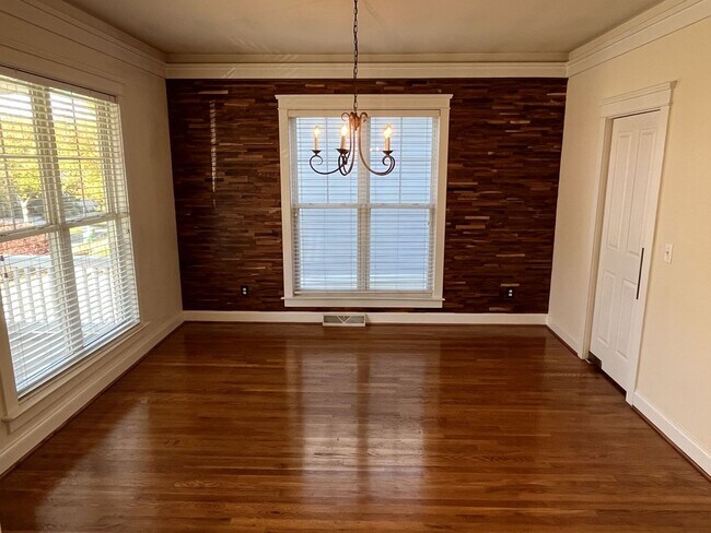 Building Photo - Craftsman Style 3 Bed with Bonus Room in Mallard Creek Area