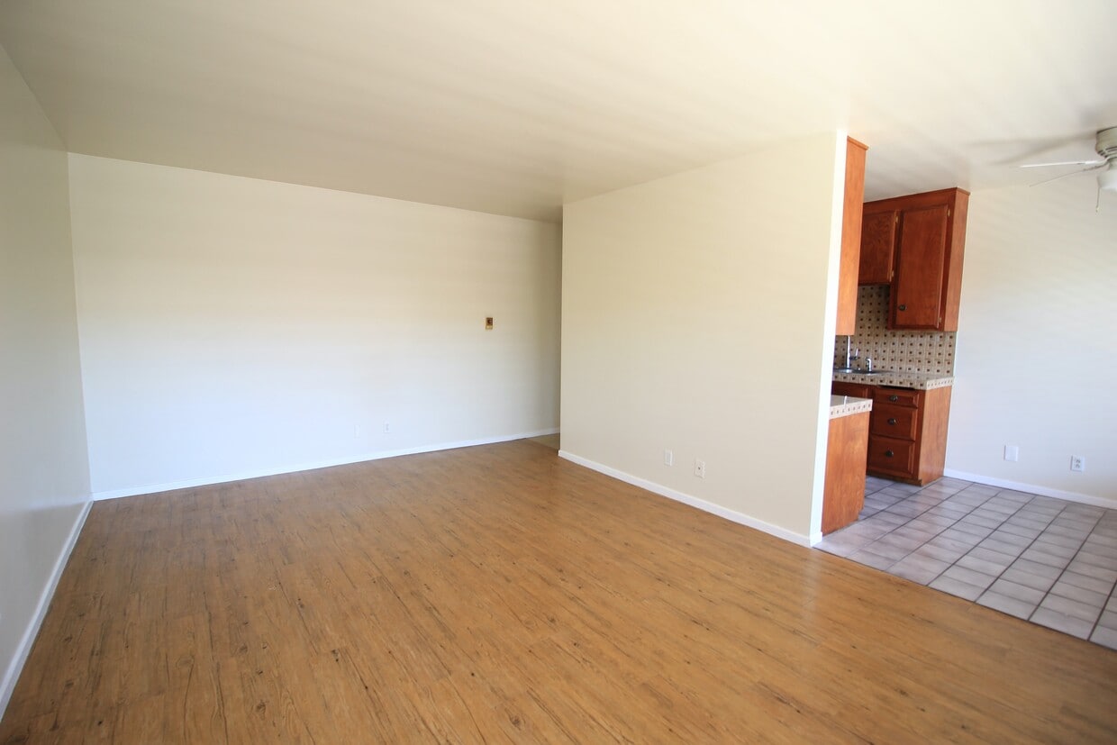 Foto principal - 527 Cedar Ave