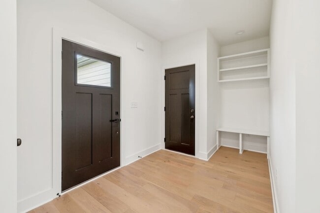 Foto del edificio - 815 Oconnor St