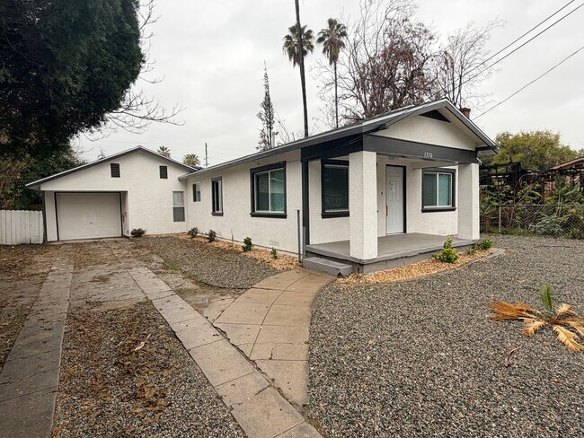 Foto del edificio - Charming 3-bedroom, 2-bathroom home located in the city of San Bernardino, CA.