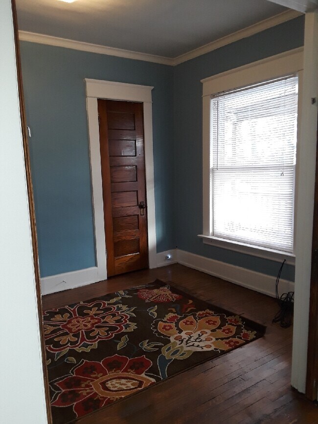 Foto del edificio - 630 E 6th St