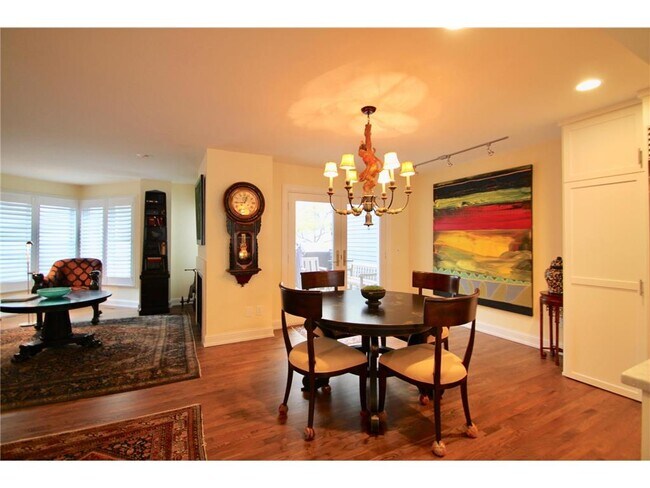 Foto del edificio - 28 Greenway Gables