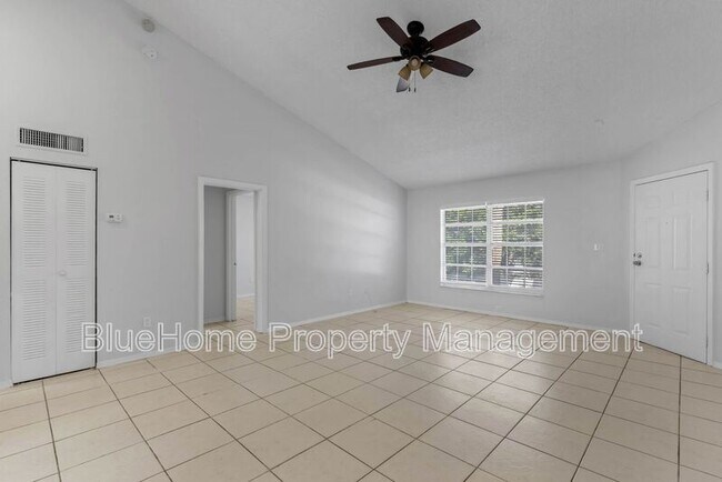 Building Photo - 3651 N Goldenrod Rd