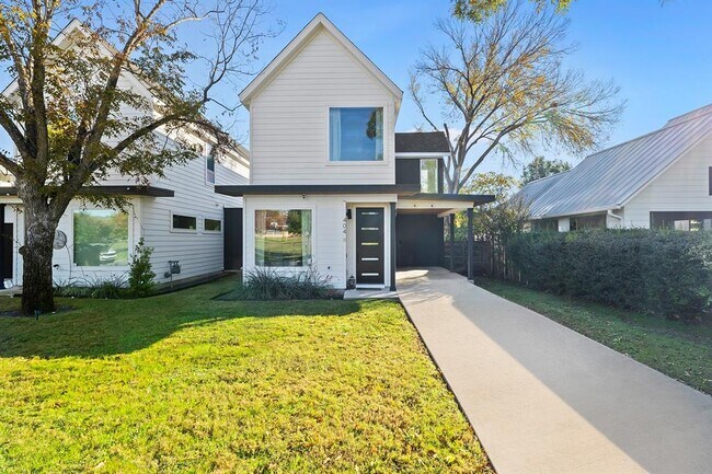 Building Photo - 404 Powell Cir