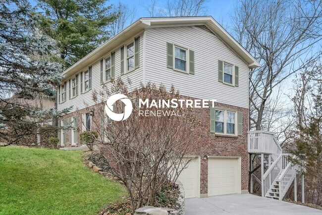 Foto del edificio - 3 Bedroom Pet-Friendly Home in LOUISVILLE, KY with Main Street Renewal