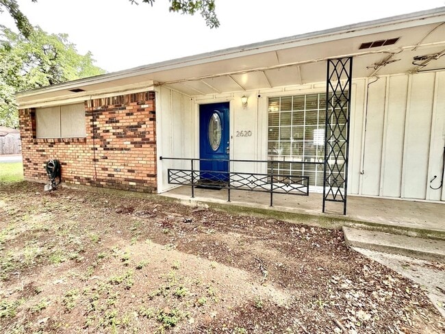 Building Photo - 2620 Denison St
