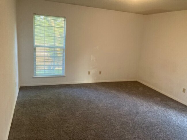 Foto del edificio - 1810 Westridge St