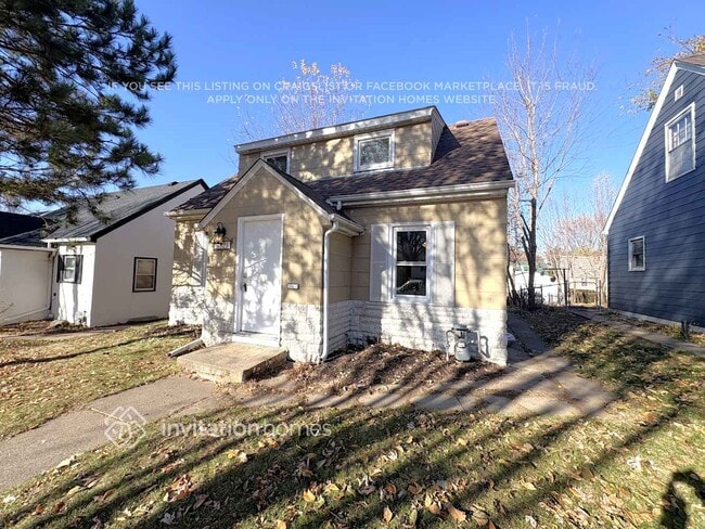 Building Photo - 1923 Arlington Ave E