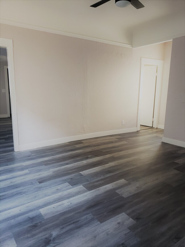 Building Photo - 836 45th St