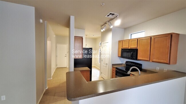 Foto del edificio - 1350 S Greenfield Rd