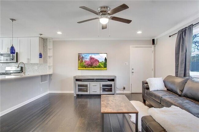 Foto del edificio - 3660 Peachtree Rd NE