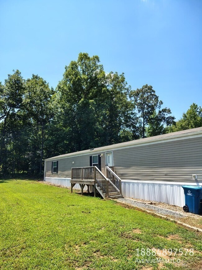 Foto del edificio - 323 Old Tavern Ln