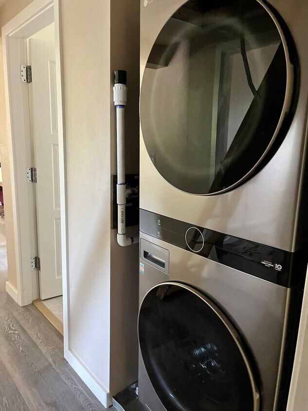 Foto principal - 906 Mustang Ct