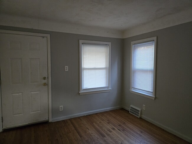 Foto del edificio - 19758 Fairport St