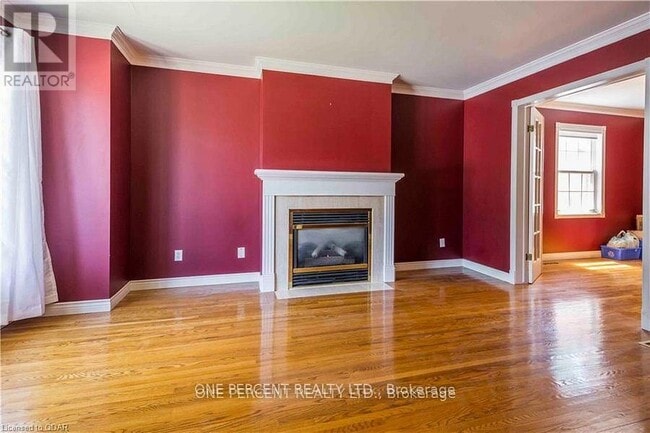 Building Photo - 43 Sherwood Crescent