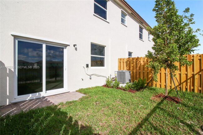 Foto del edificio - 2747 SE 25th Ave