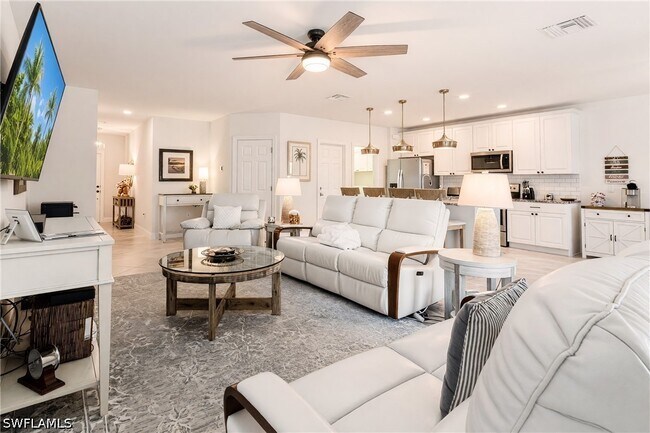 Foto del edificio - 6160 Harmony Dr